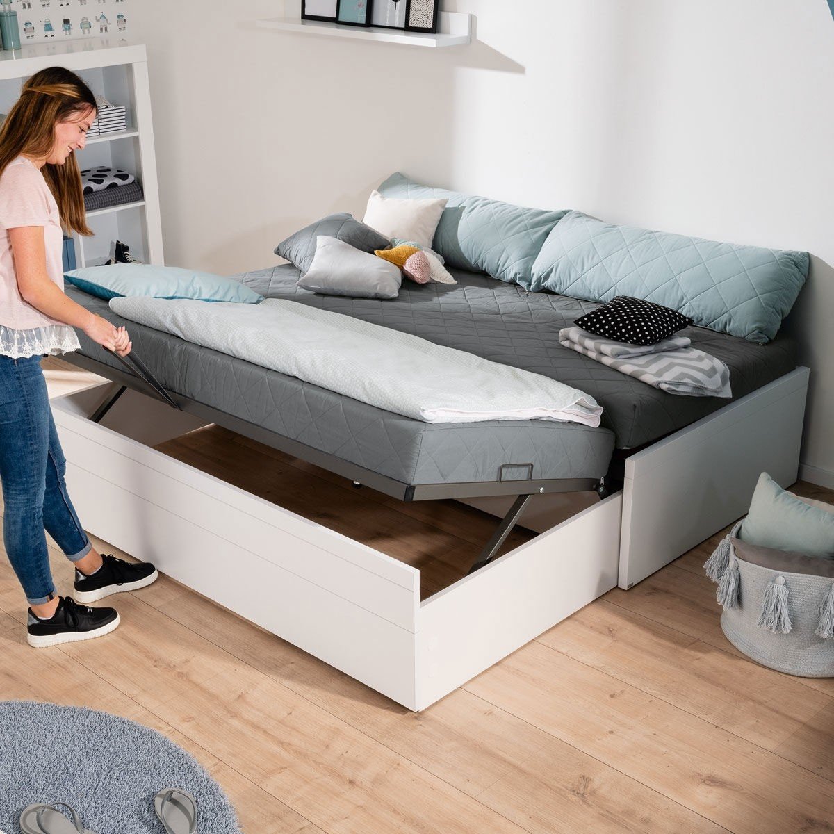 Bett Ausziehbar Gleiche Höhe