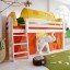 Infans halbhohes Spielbett mit schräger Leiter 