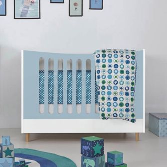 Kinderbett mit Buchefüßen (70 x 140 cm), Häupter geschlossen
